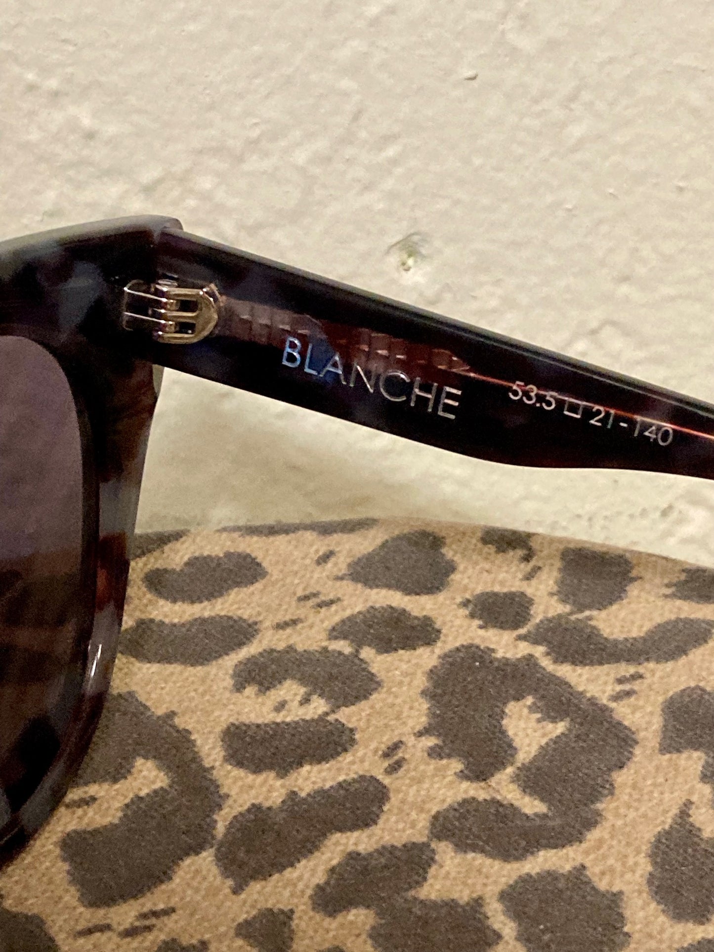Tres Noir Sunnies