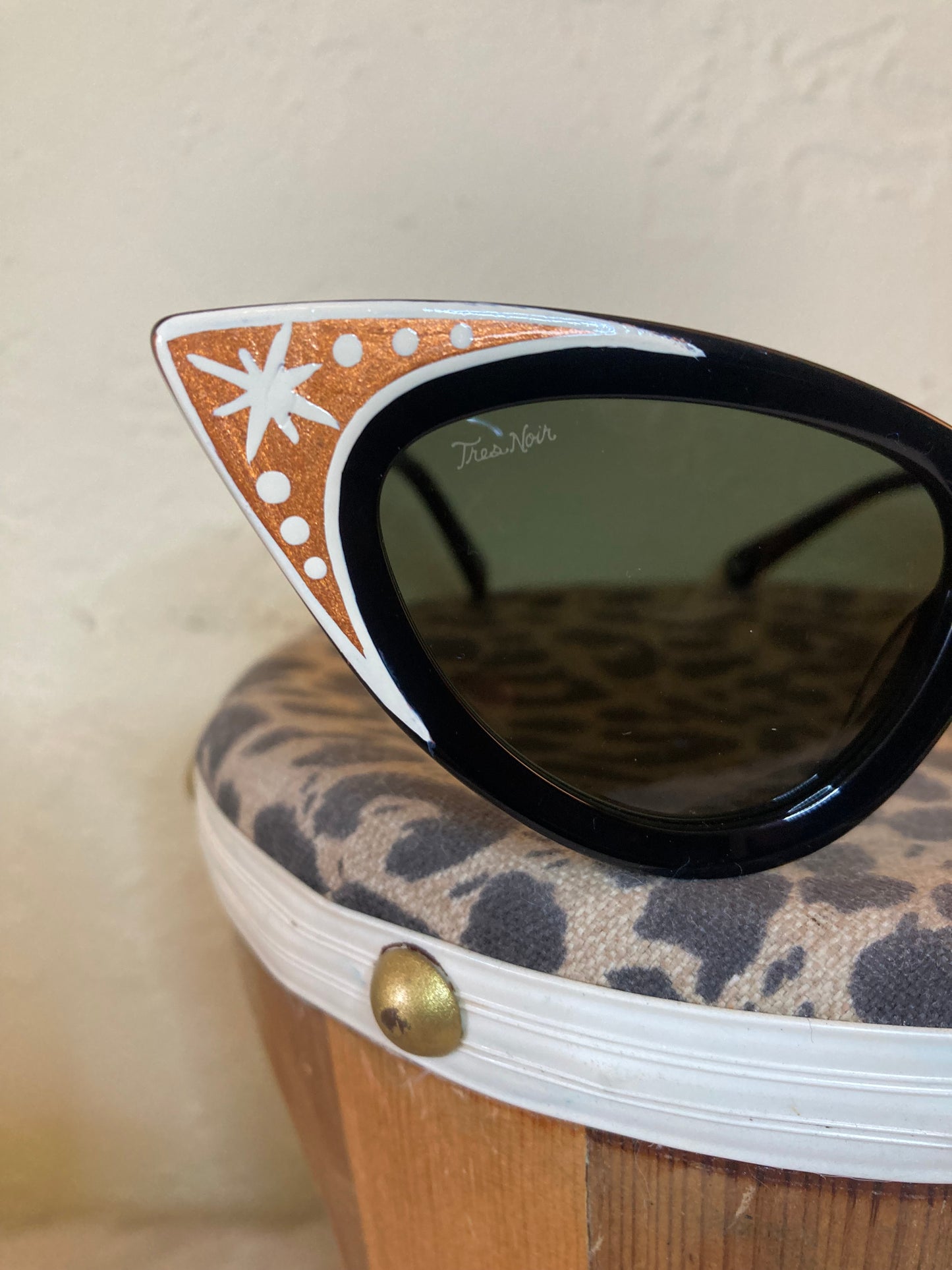 Tres Noir Sunnies