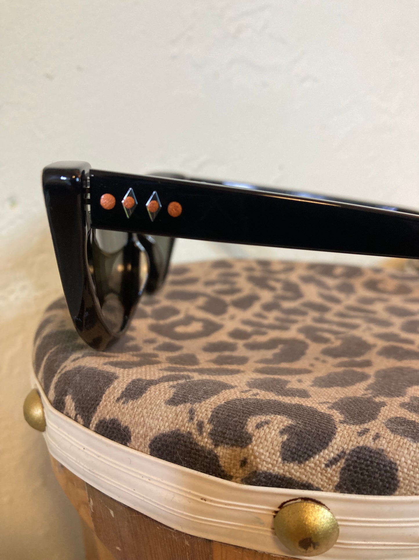 Tres Noir Sunnies