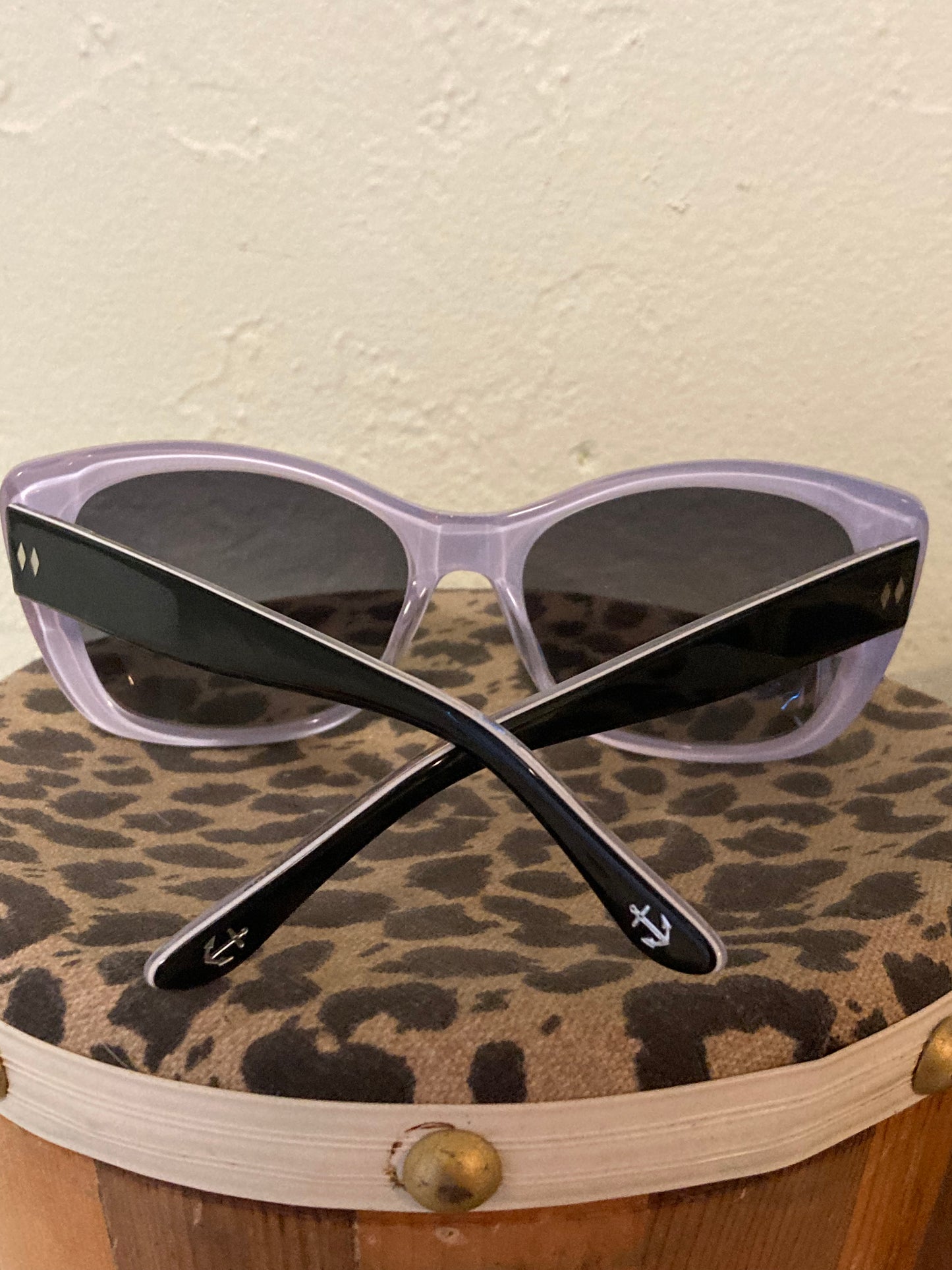 Tres Noir Sunnies